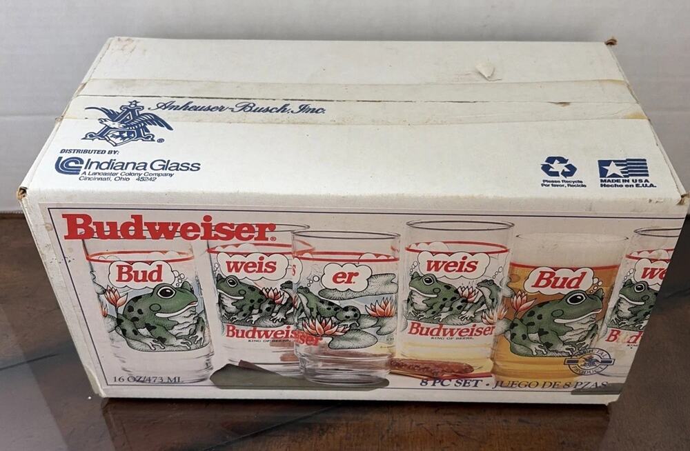 1995 Budweiser Frogs Drinking Glasses. Set of 8 Pint Barware Case